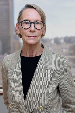 Photo of Barbara Small